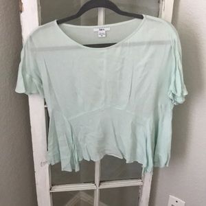 Women’s flowy crop top